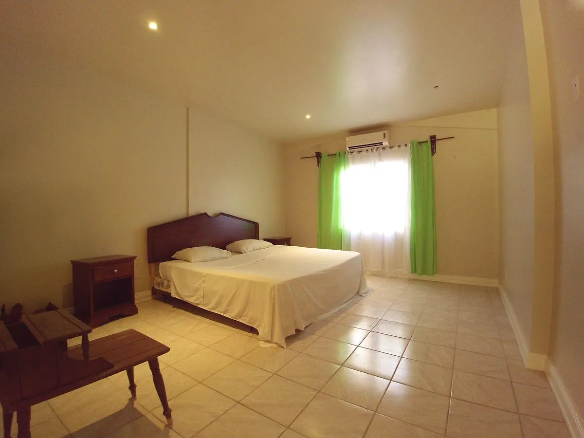 Pinneys Beach Hotel Nevis Charlestown 3*,  Saint Kitts and Nevis