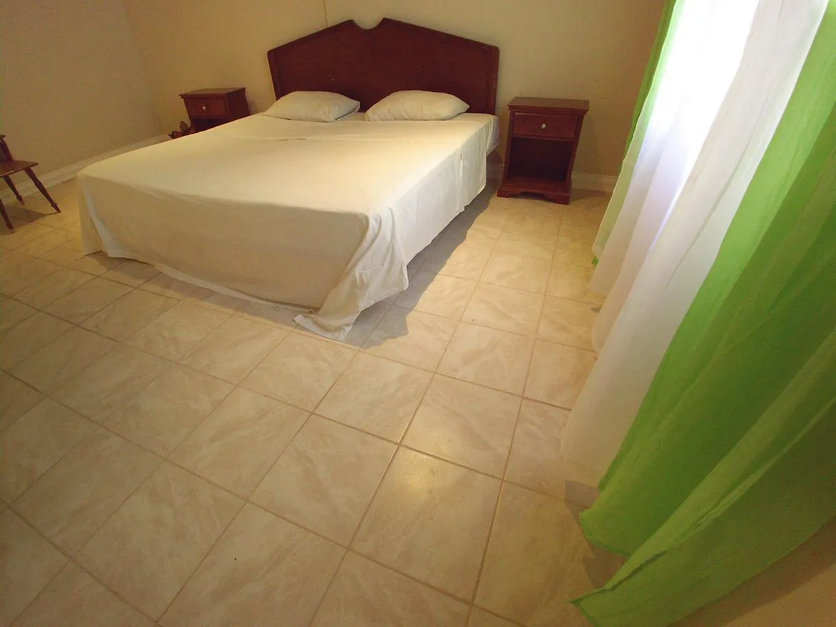 Pinneys Beach Hotel Nevis Charlestown